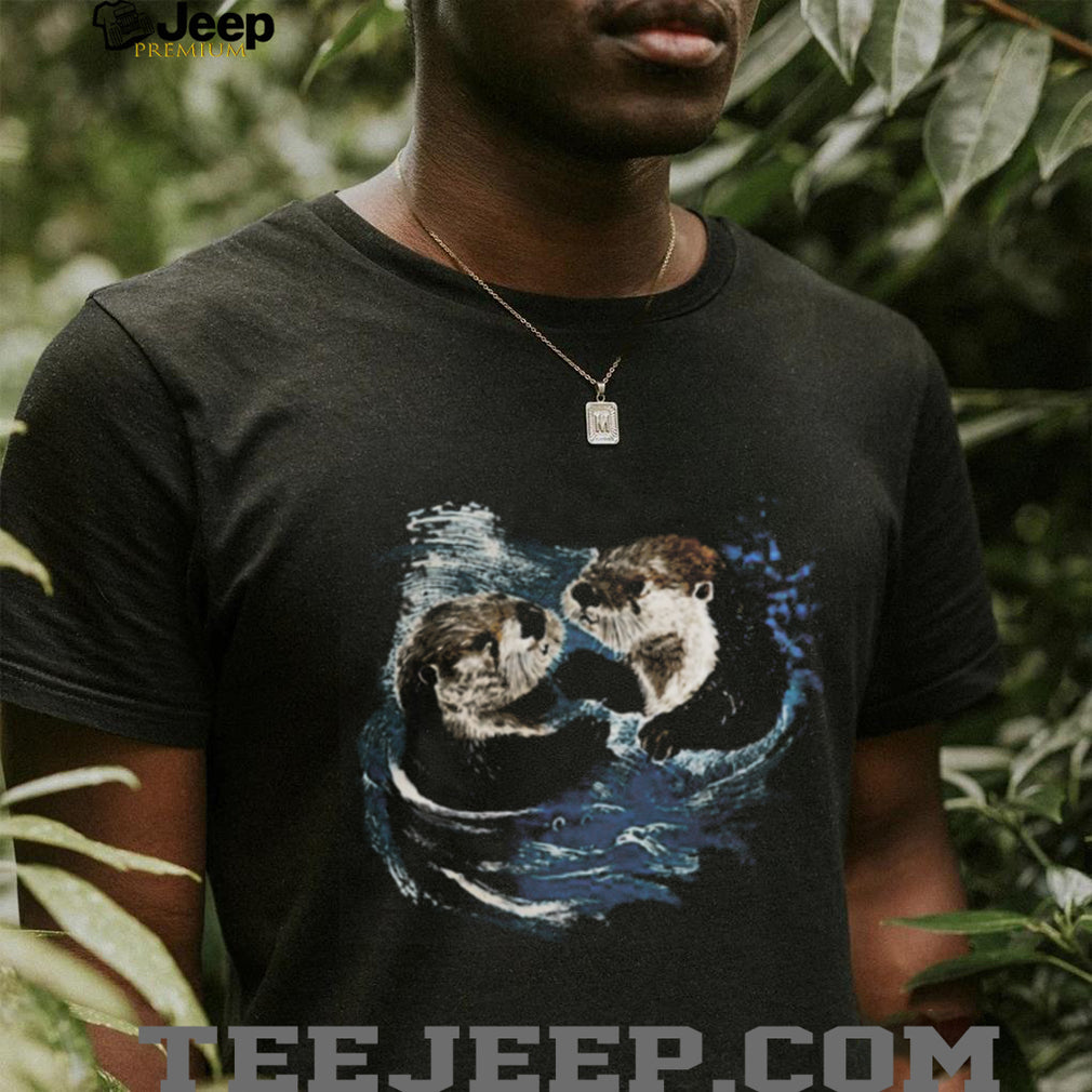 Cute Sea Otters Holding Hands Aquatic Animal Nature Lover T Shirt