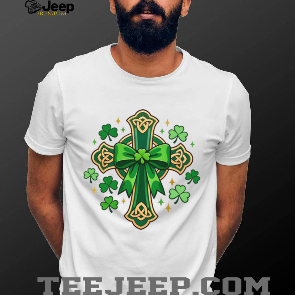 Green Celtic Cross with Shamrocks Irish Heritage Tee