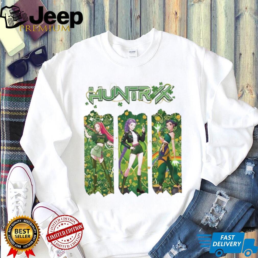 HUNTRX Anime Girls St. Patrick’s Day Green Clover Aesthetic T Shirt