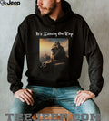 It’s Lonely On Top Lion King With Crown Aesthetic T Shirt