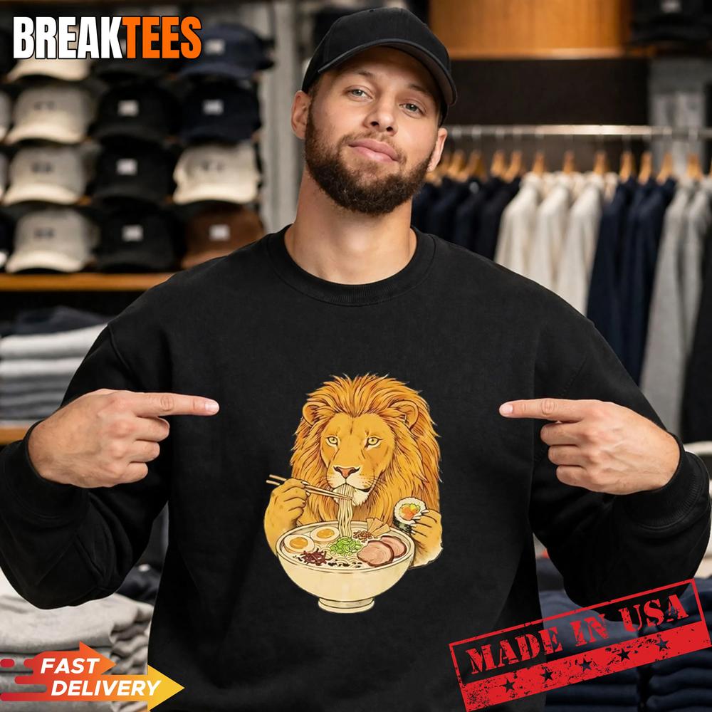King Lion Enjoying Ramen Dinner Meme T-Shirt