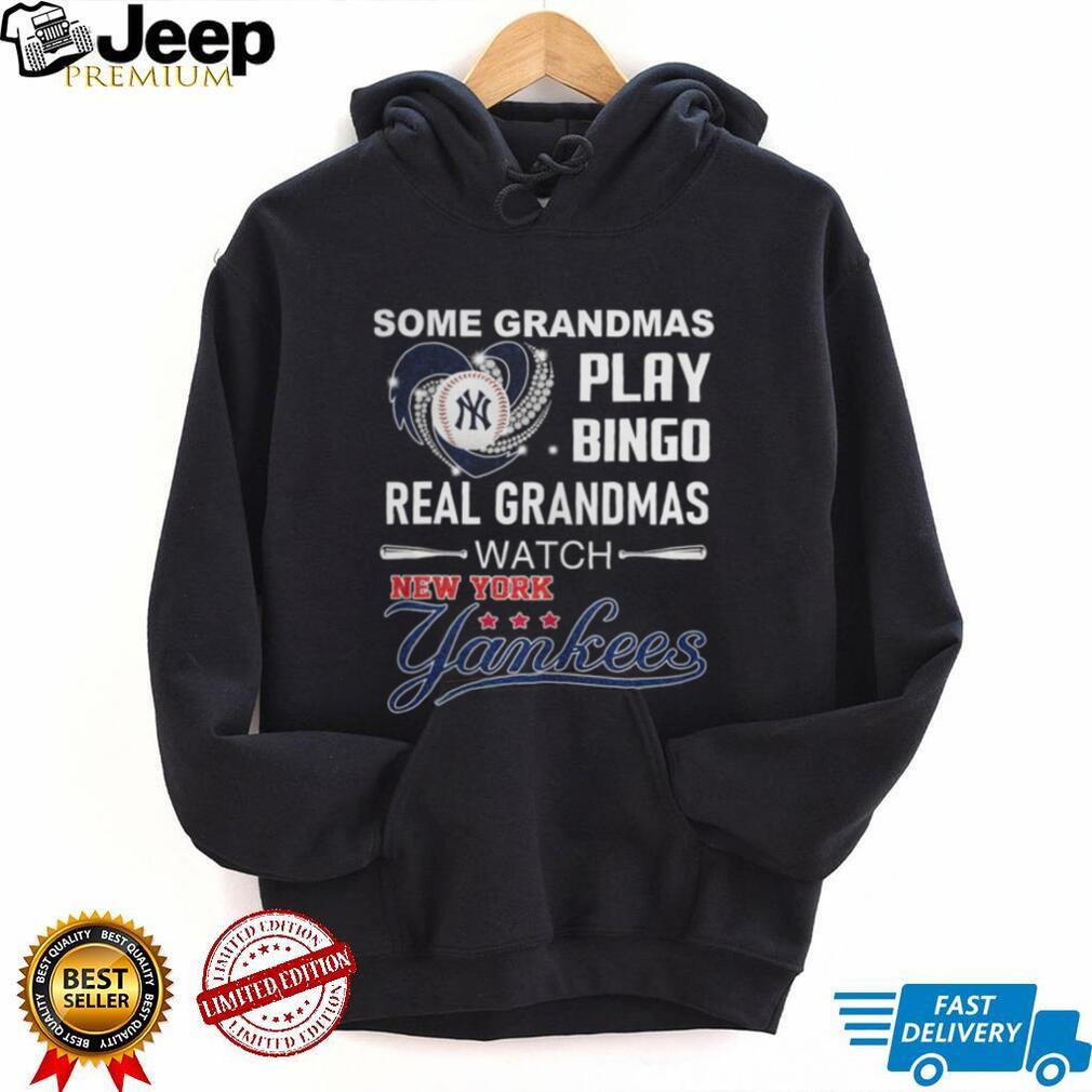 Real Grandmas Watch New York Yankees Baseball Heart T Shirt