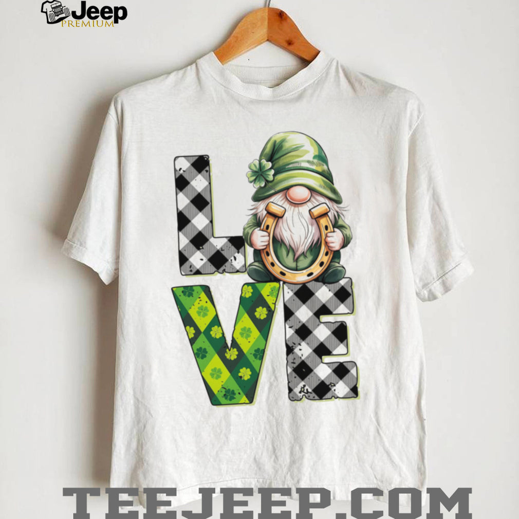 St. Patrick’s Day LOVE Gnome Horseshoe Plaid Clover T Shirt