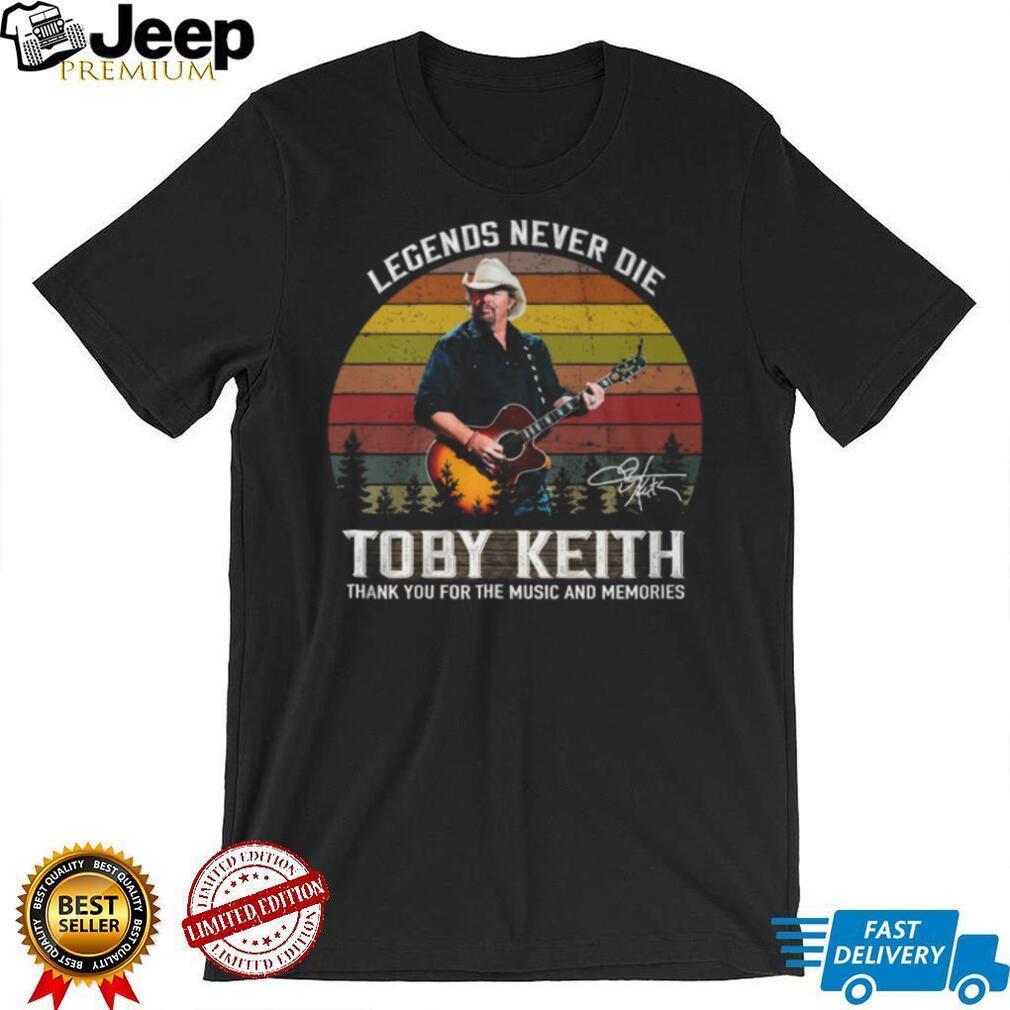 Toby Keith Legends Never Die Vintage Sunset Music & Memories Tribute T Shirt