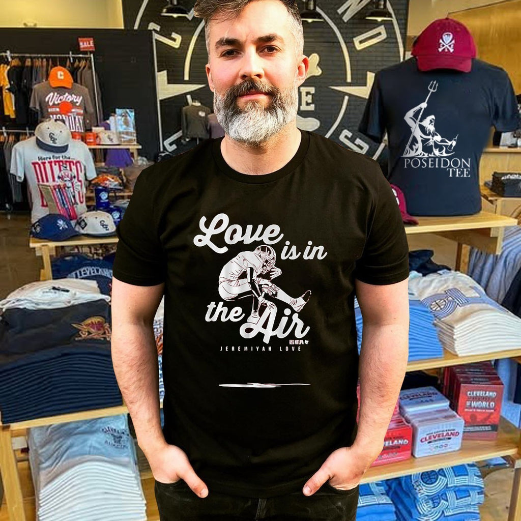 Jeremiyah Love Is In The Air T-shirt