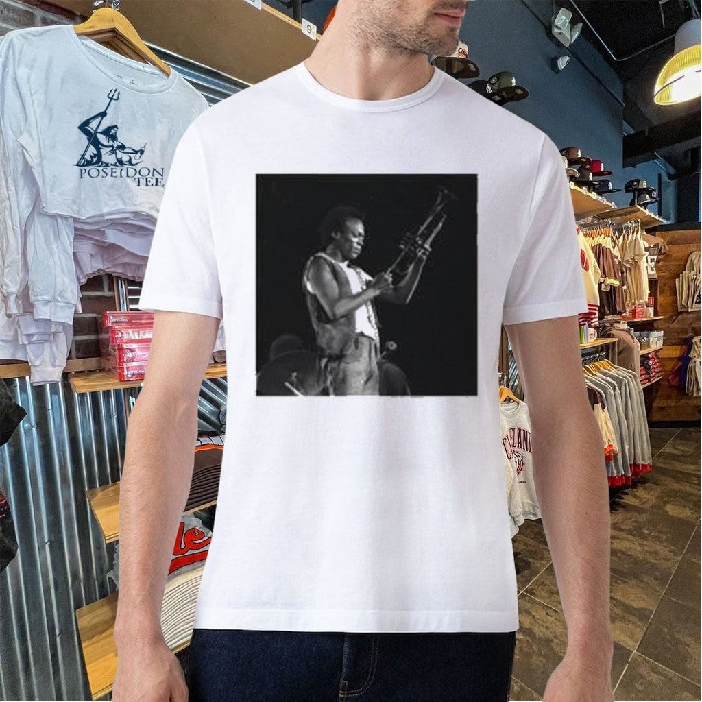 Miles Davis Md100 Black & White Trumpet Portrait T-shirt