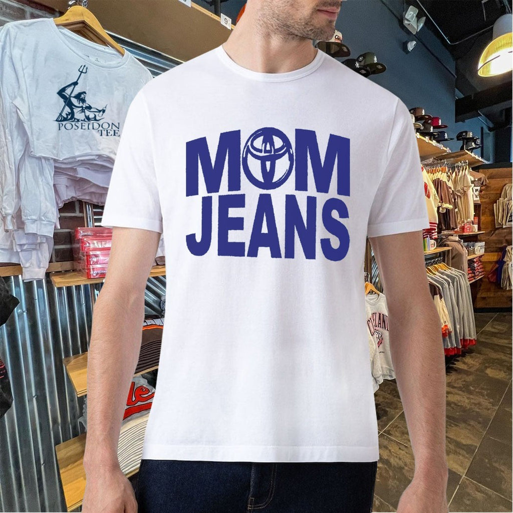 Momjeans Car Logo T-shirt