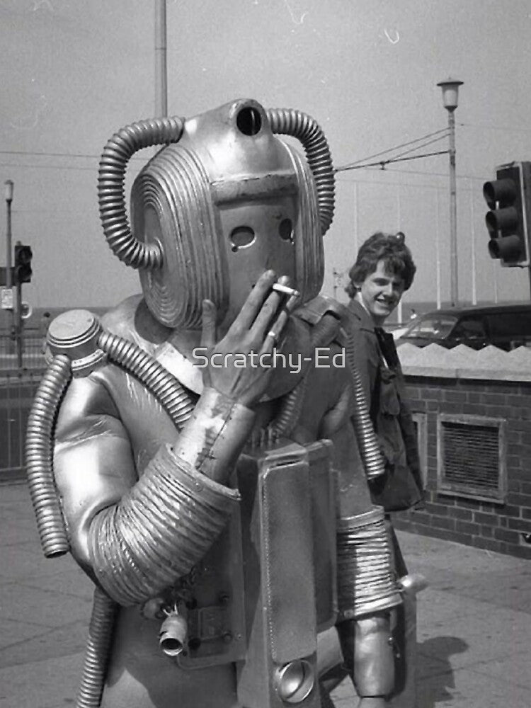 Smoking Cyberman by Scratchy-Ed