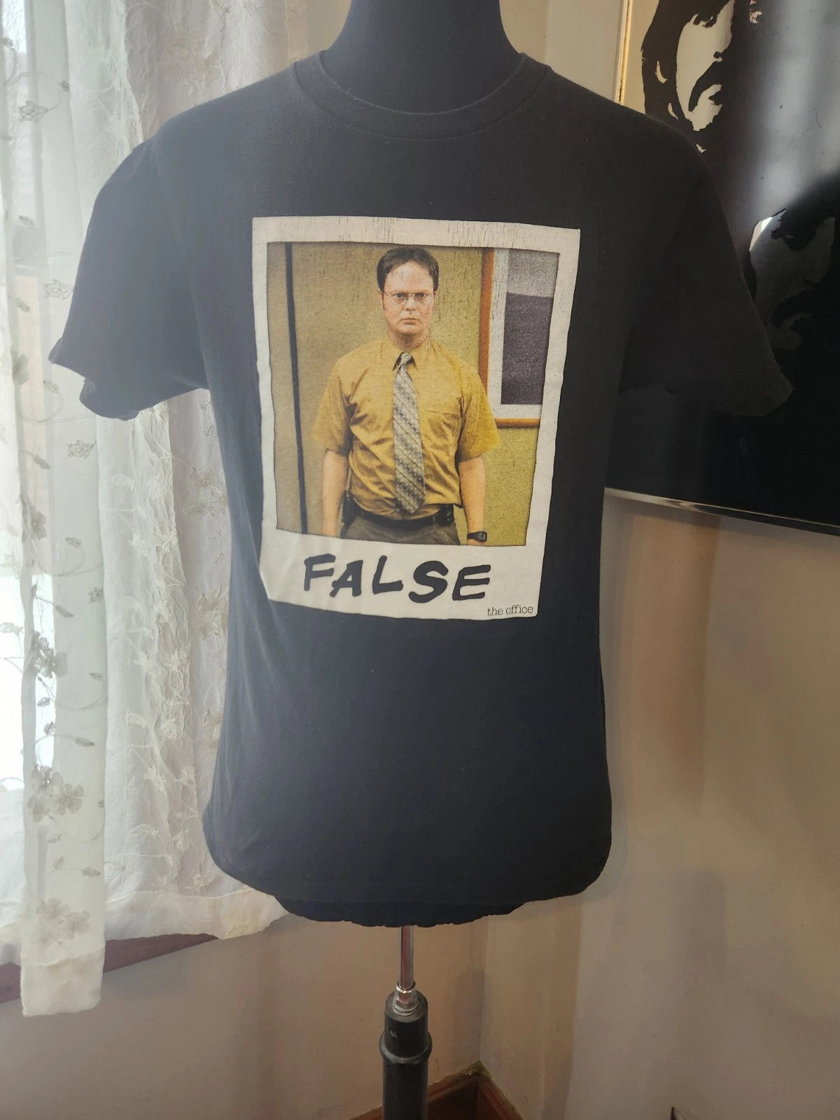 The Office Mens Medium Black Dwight Schrute Short Sleeve T-Shirt Dunder Mifflin