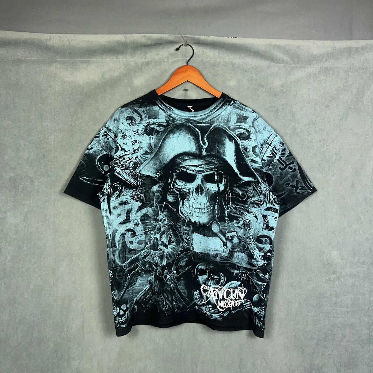 Y2K Mexico Cancun Pirates Skulls t shirt Mens Size XL All Over Print