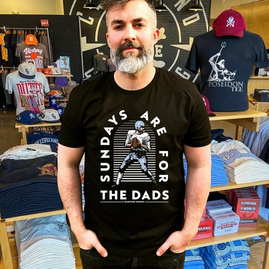 Sundays Are For The Dads Pocket T-shirt