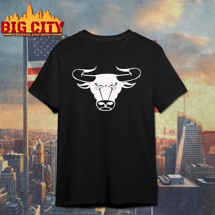Bulls head graphic shirt