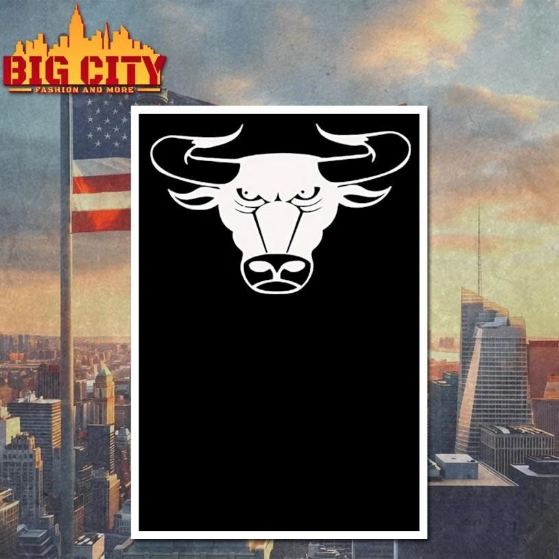 Bulls head graphic shirt